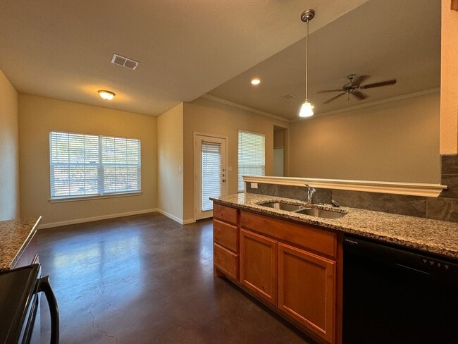Photo - Duplex *LEASING SPECIAL AVAILABLE*