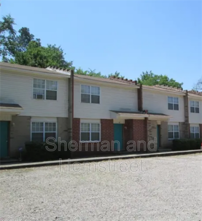 Photo - 2738 Blount Ave Unidad #3 Rental