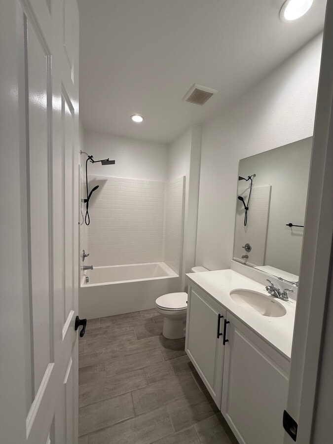 Photo - 2543 Wild Rose St
