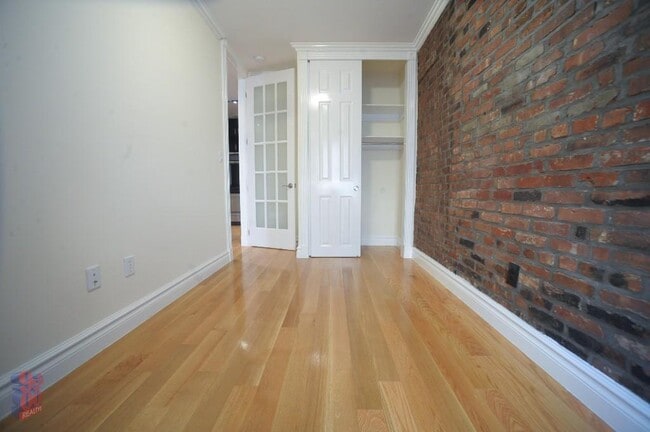 Photo - 566 Hudson St Unidad 8