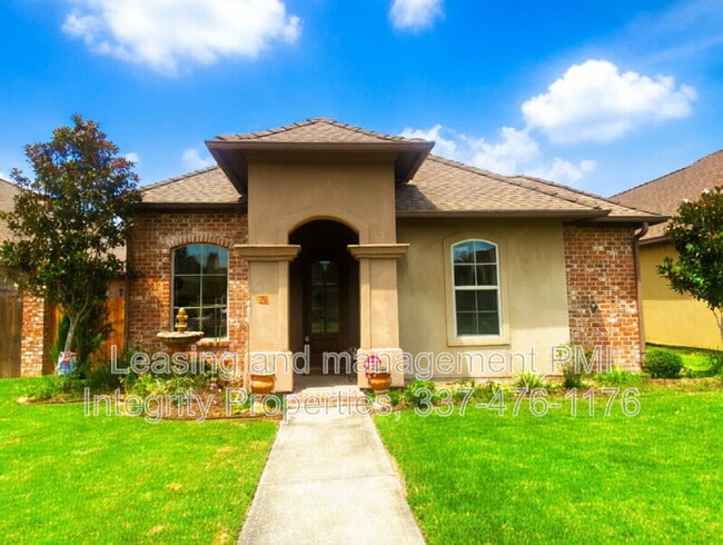 Building Photo - 330 Dunvegan Ct
