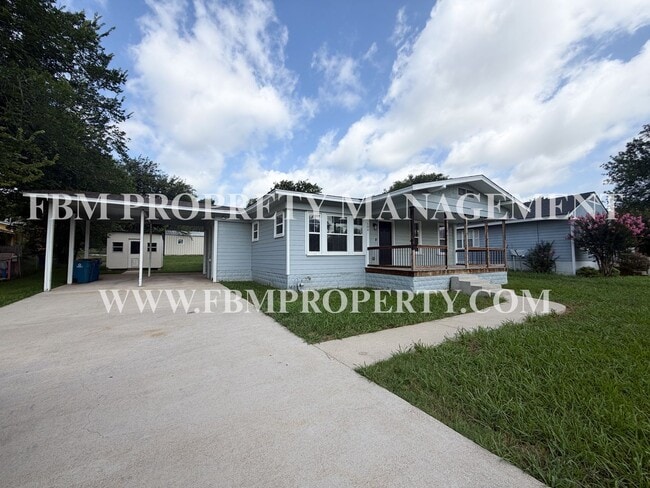 Building Photo - 104 Sunset Cir