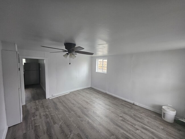 Photo - 310 Garnet St