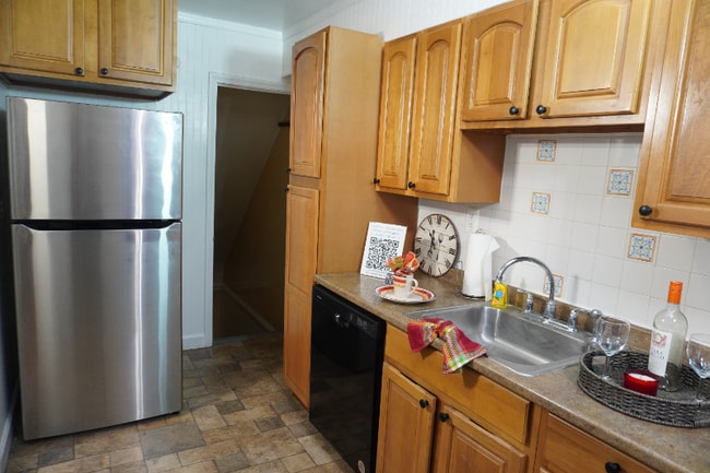 Photo - 1710 Weston Ave