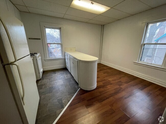 Building Photo - 802-806 Cedar Unit 806 Rental