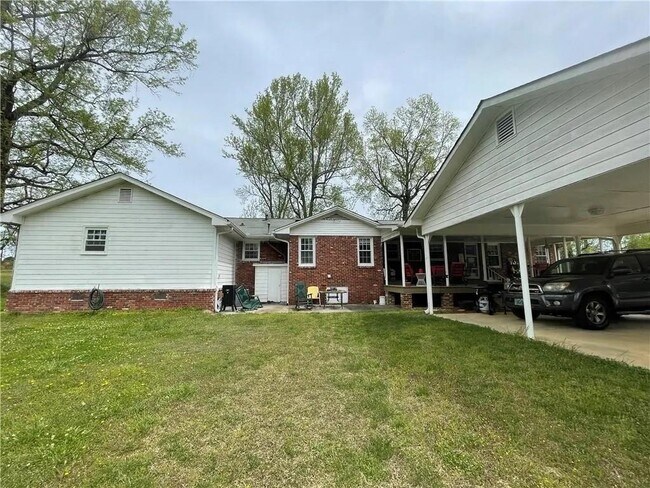 Photo - 3633 Loganville Hwy SW