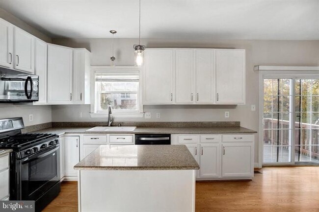 Photo - 43805 Sunset Terrace