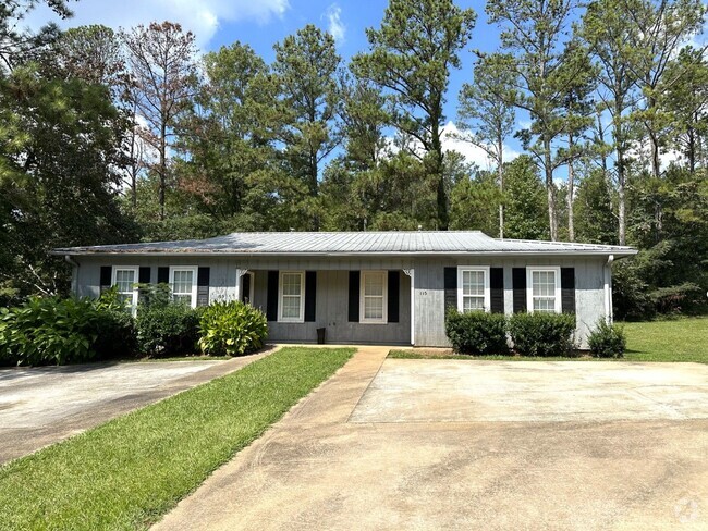 Building Photo - 105 Pine Terrace Unit 115 Rental