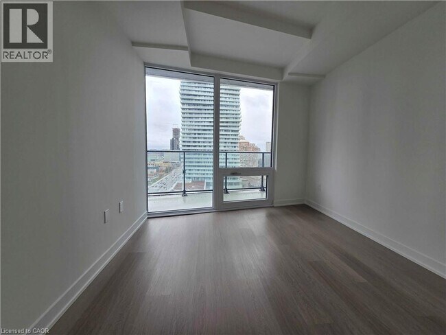 Photo - 448 Burnhamthorpe Rd W Unit 1306