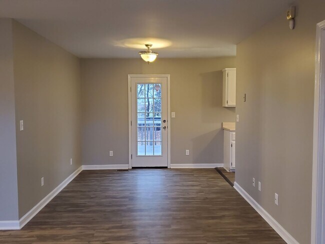 Photo - 815 Princeton Cir