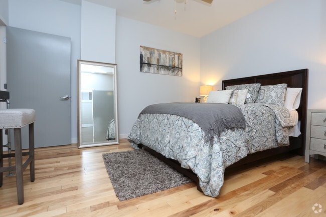 2 Br, Bedroom