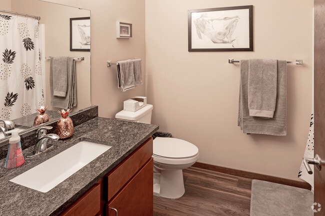 Bathroom with shower/tub combo
