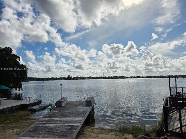 Photo - 8220 SW 48th St