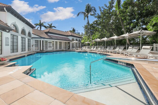 Promenade at Aventura Apartments