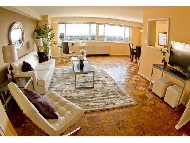 Interior Photo - Forest Hill Towers Rental