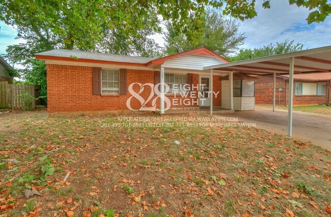 Building Photo - 3 Bedroom/1 Bath Single Family Home Just M...