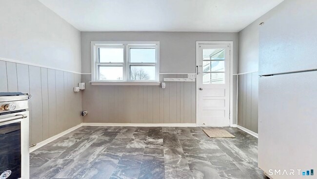 Photo - 150 Adams St