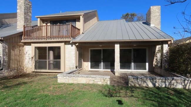 Building Photo - 379 Englewood Dr