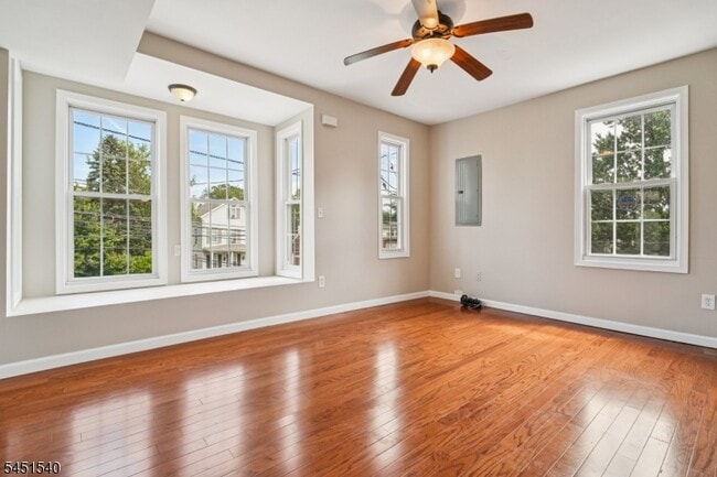 Photo - 141 Walnut St