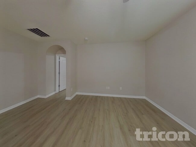 Photo - 16185 Yelloweyed Dr