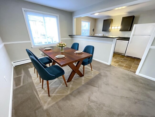 Staged Dining Room - 14 Pierce Ave Unit E1