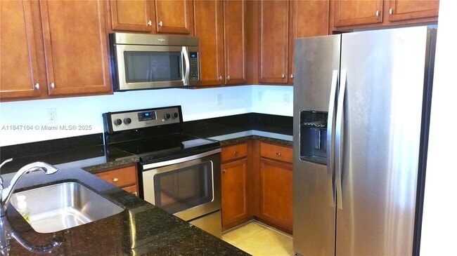 Building Photo - 916 SW 147th Ave Rental