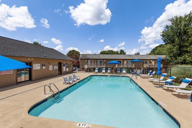 1022 West Apartment Homes