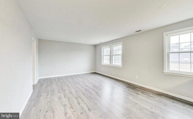 Photo - 2012 Fort Davis St SE Unit 201