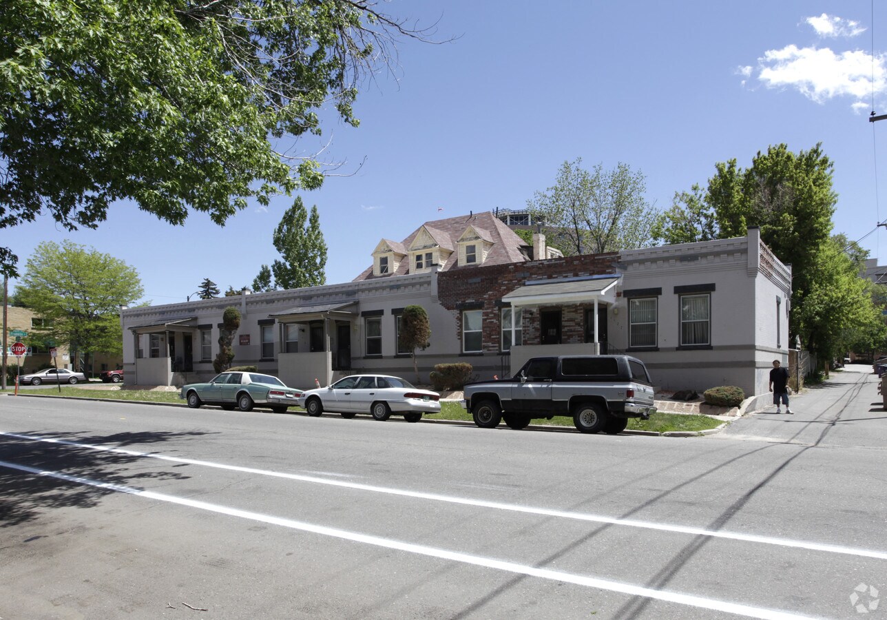 Photo - Pine Apartments