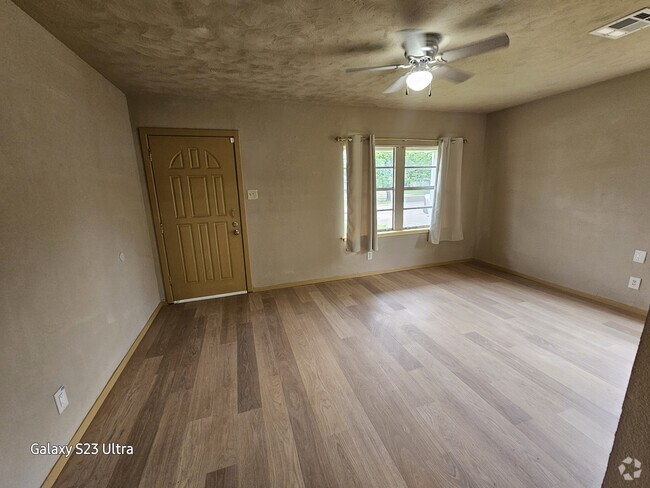 Building Photo - 3026 Airport Blvd Rental