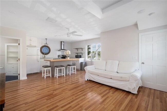 56 Fort Ave
