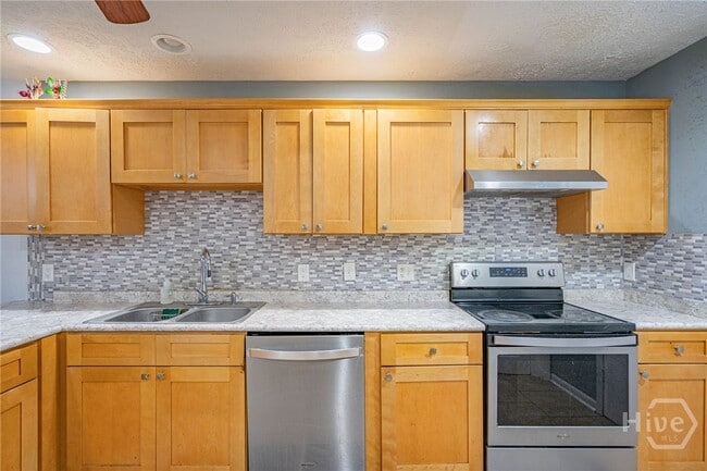 Photo - 17 Oxford Ct