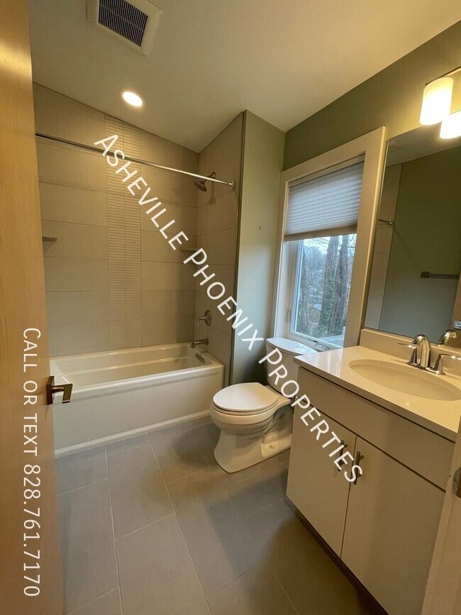 Photo - 18 Mauricet Ln House