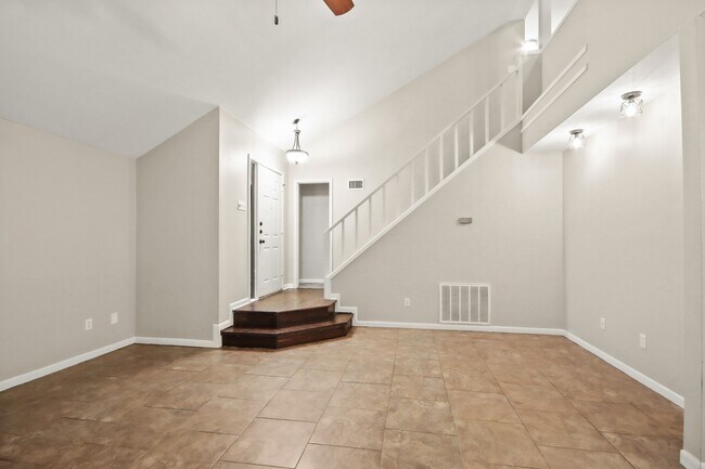 Photo - 7812 Theissetta Dr