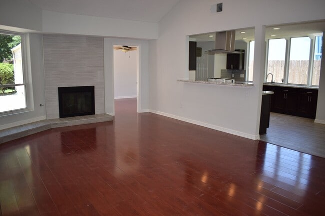 Photo - 15807 Mill Hollow Dr