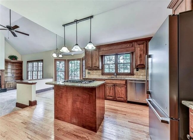 Photo - 2851 Riverfront Dr