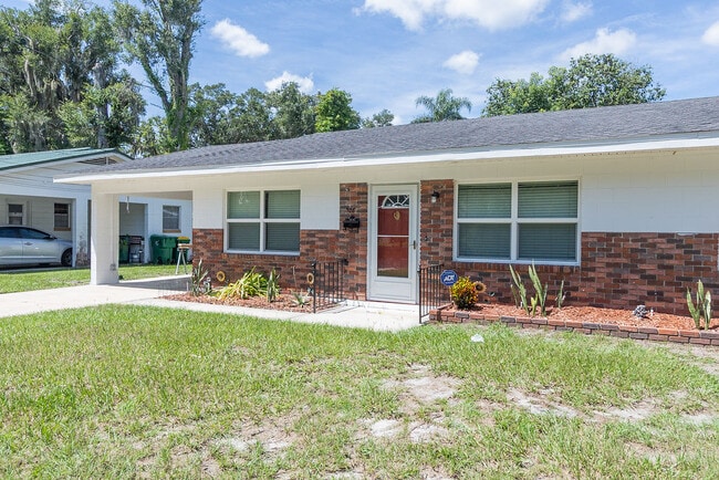 Building Photo - 106 N Kentucky Ave