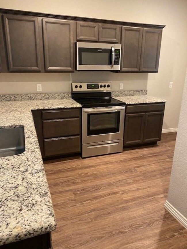 Photo - Great Location!