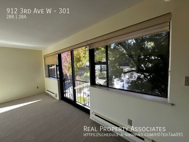 Photo - 912 3rd Ave W