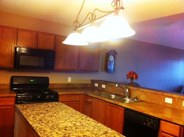 Photo - 2215 Sumac Dr