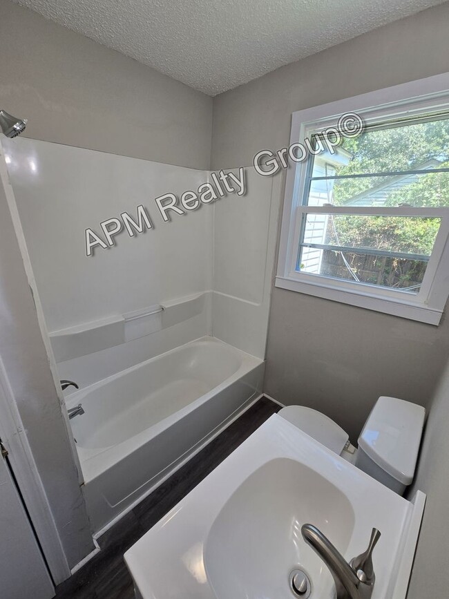 Photo - 1010 Denny Rd