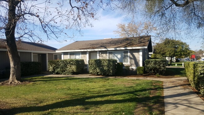 Photo - 2511 W. VICTOR CT 2 BEDROOM 1 BATHROOM  DU...