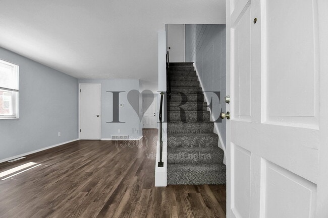 Photo - 1303 Barnett Rd