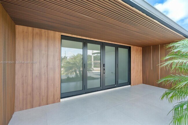 Photo - 4000 N Circle Dr