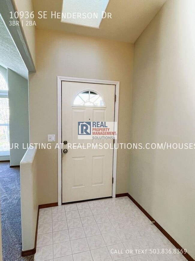 Photo - 10936 SE Henderson Dr