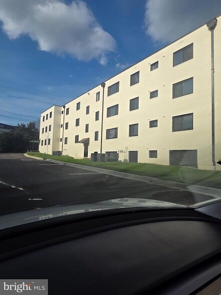 Photo - 49 W Diamond Ave