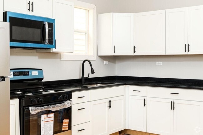 Building Photo - 3714 W Cortland St Unit 1 Rental