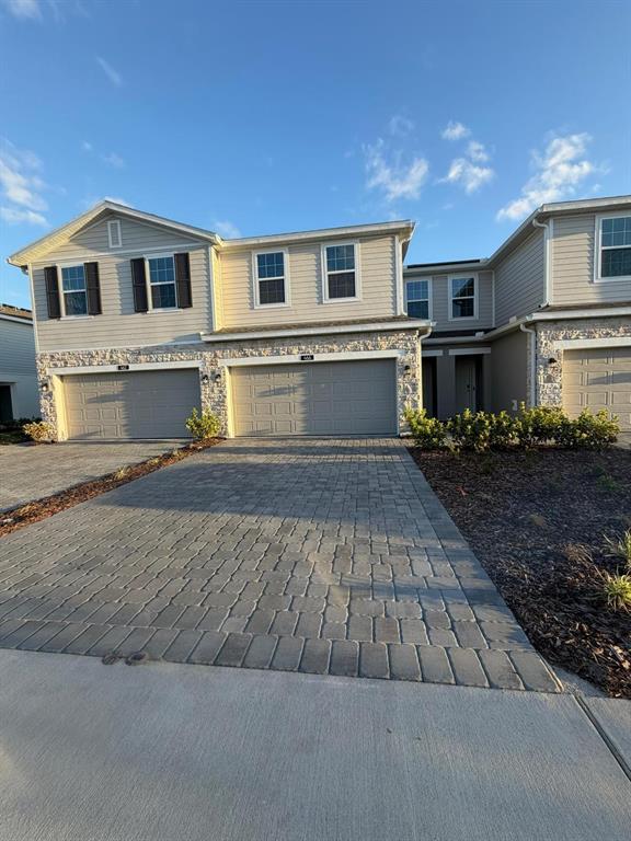 Building Photo - 466 Thompson Vlg Ave