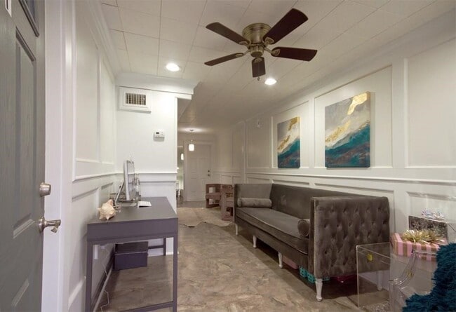 Photo - 434 Lenard St