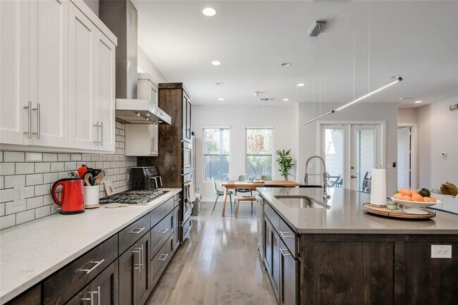 Photo - 7514 Hardy Dr